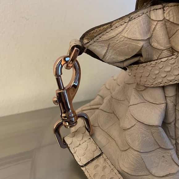 Cream Crocodile Mulberry top handle bag - Picture 8 of 11